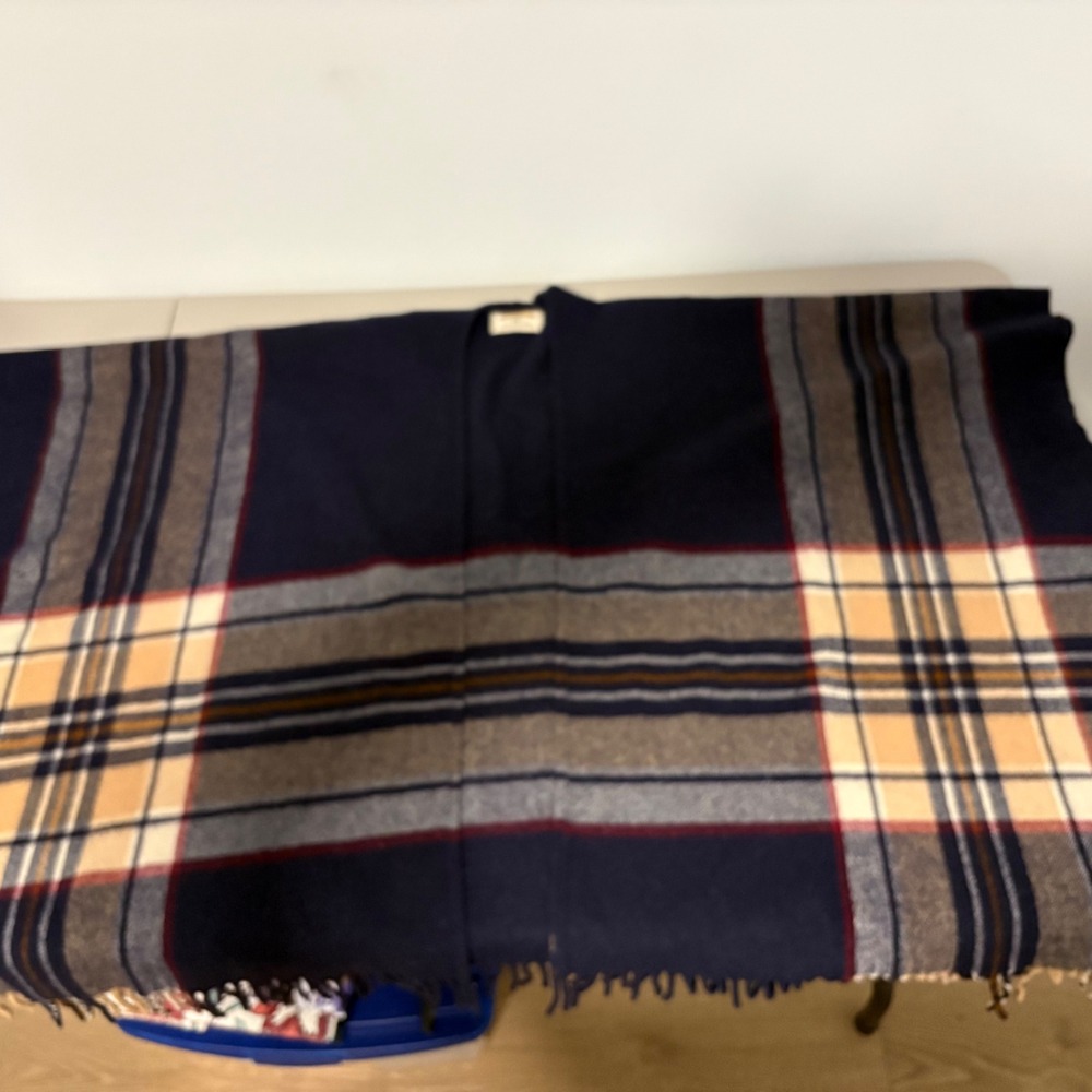 James Pringle Weavers Fringe Shawl Wrap‎ OS Made in Scotland 100% Pure New Wool
